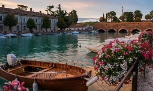 ReBorn Room Hotel in Province of Brescia