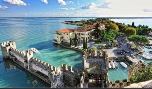 ReBorn Room Hotel in Province of Brescia