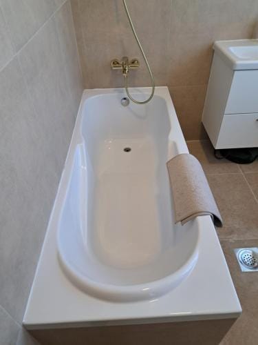 Eagles Court - Orlovski Vrt Hotel in Timiș County