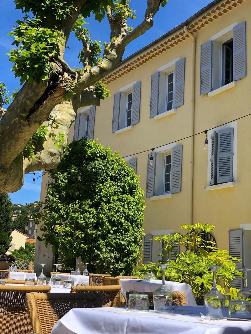 Hotel du Parc - Bastide provencale Hotel in French Riviera