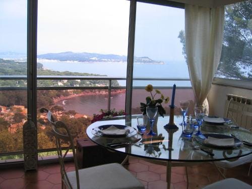 Villa Fabregas Hotel in La Seyne-sur-Mer