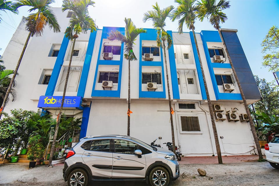 FabExpress Paradise stay inn Hotel in Maharashtra