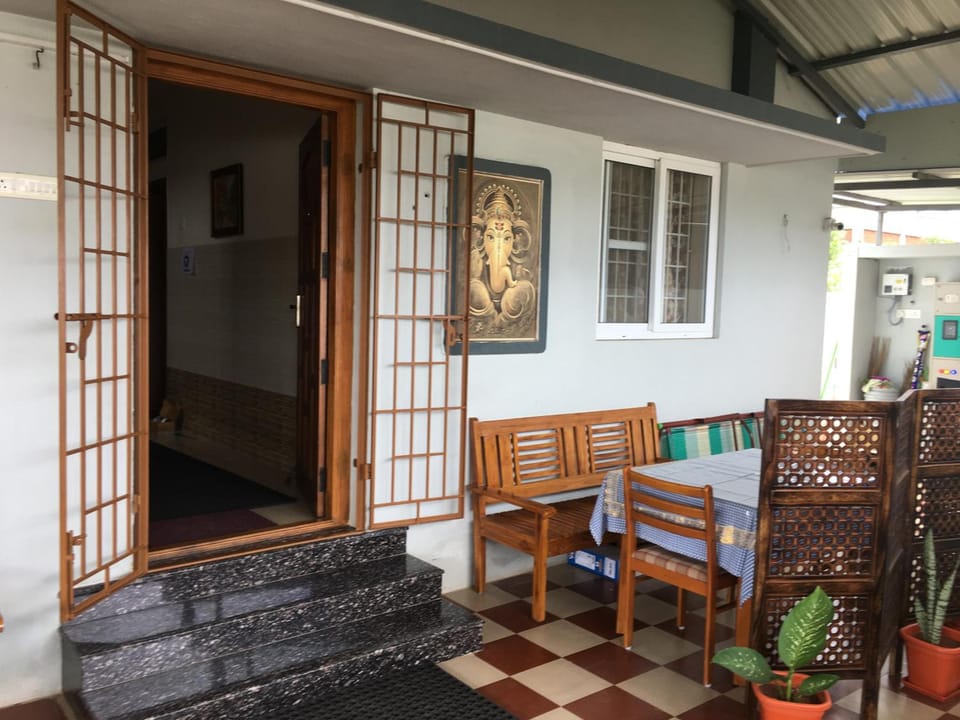 Shantham Service Apartments Kinathukadavu Pollachi Lodge in Kerala