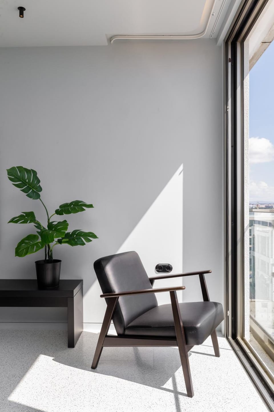 Nero Luxury Suites by Zennova Hotel in Thessaloniki