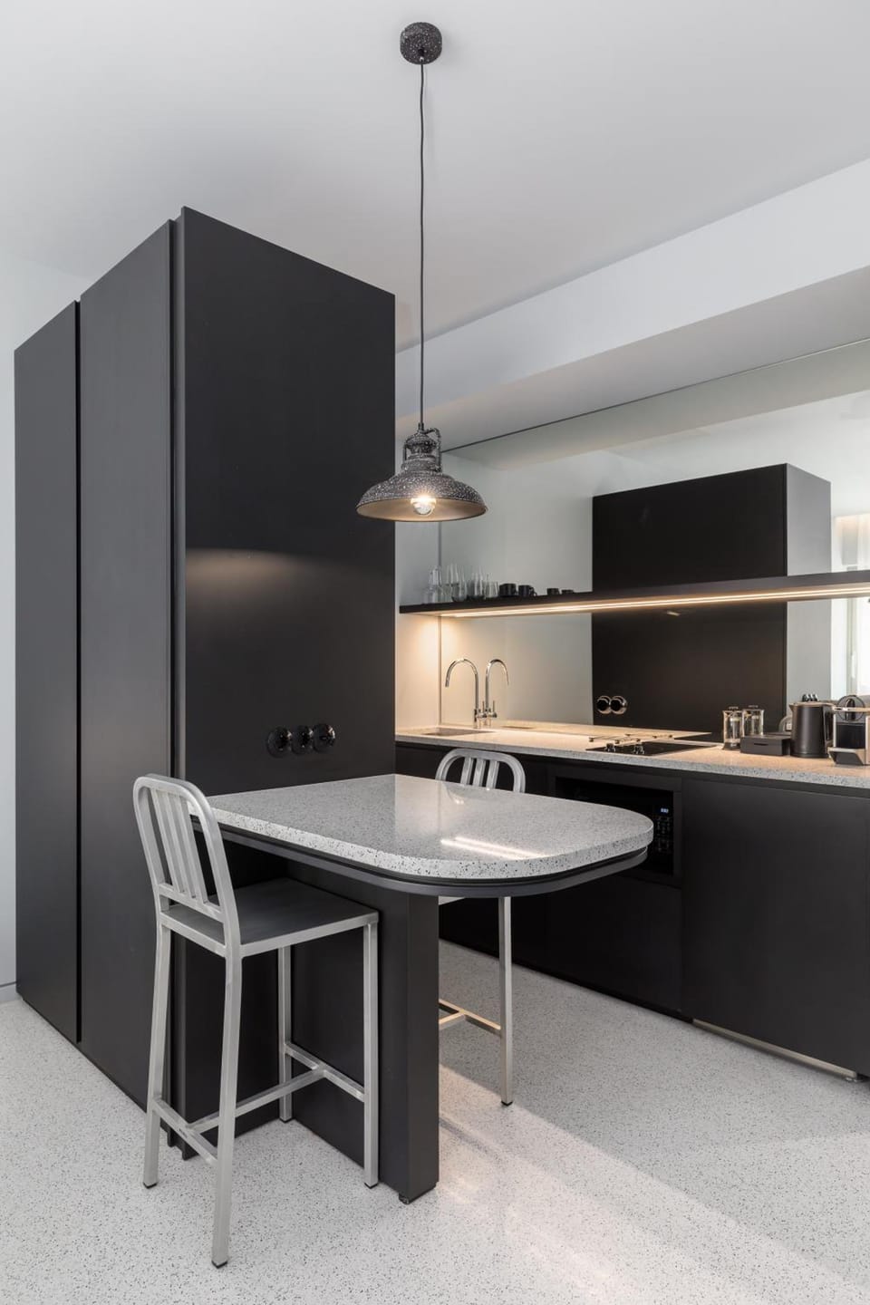 Nero Luxury Suites by Zennova Hotel in Thessaloniki