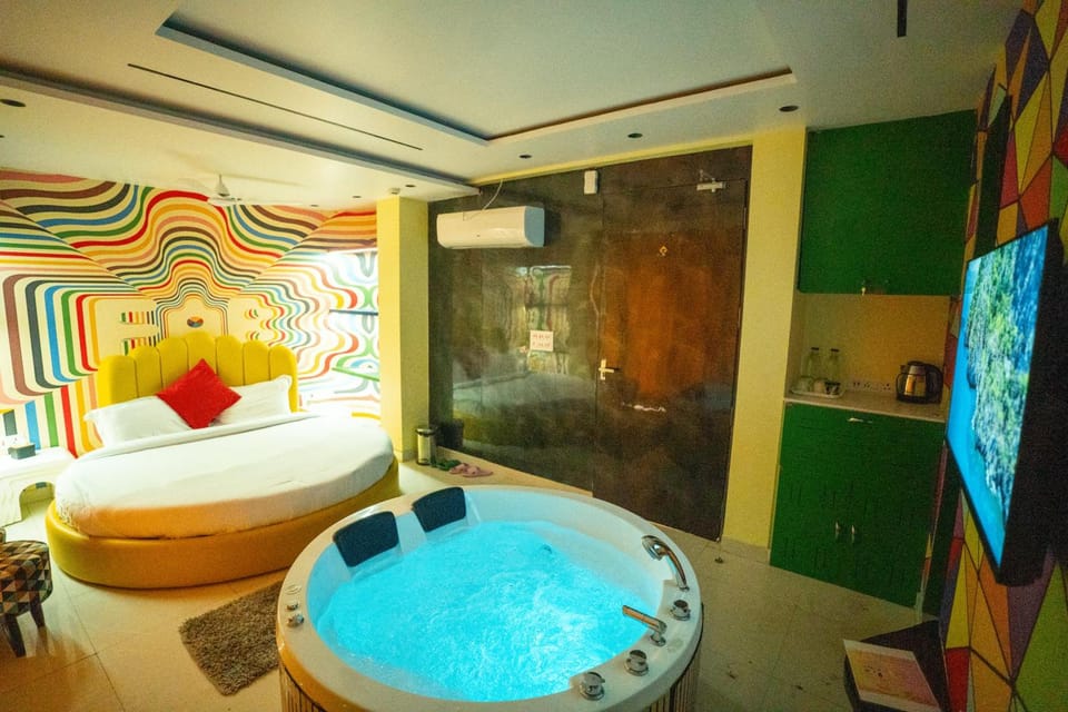 Orsom Stays Sassy - Sector 42 Hotel in Gurugram
