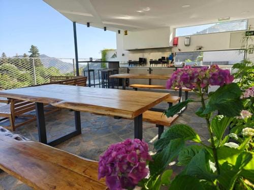 THE CLIFF ALONA Hotel in Limassol District