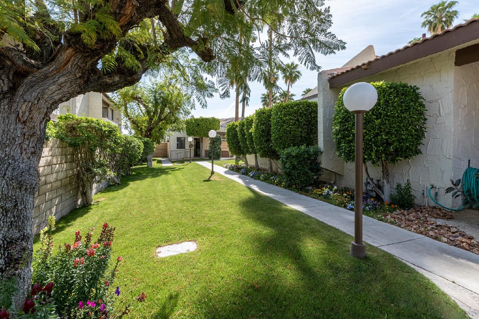 Casitas Del Monte Hotel in Palm Springs