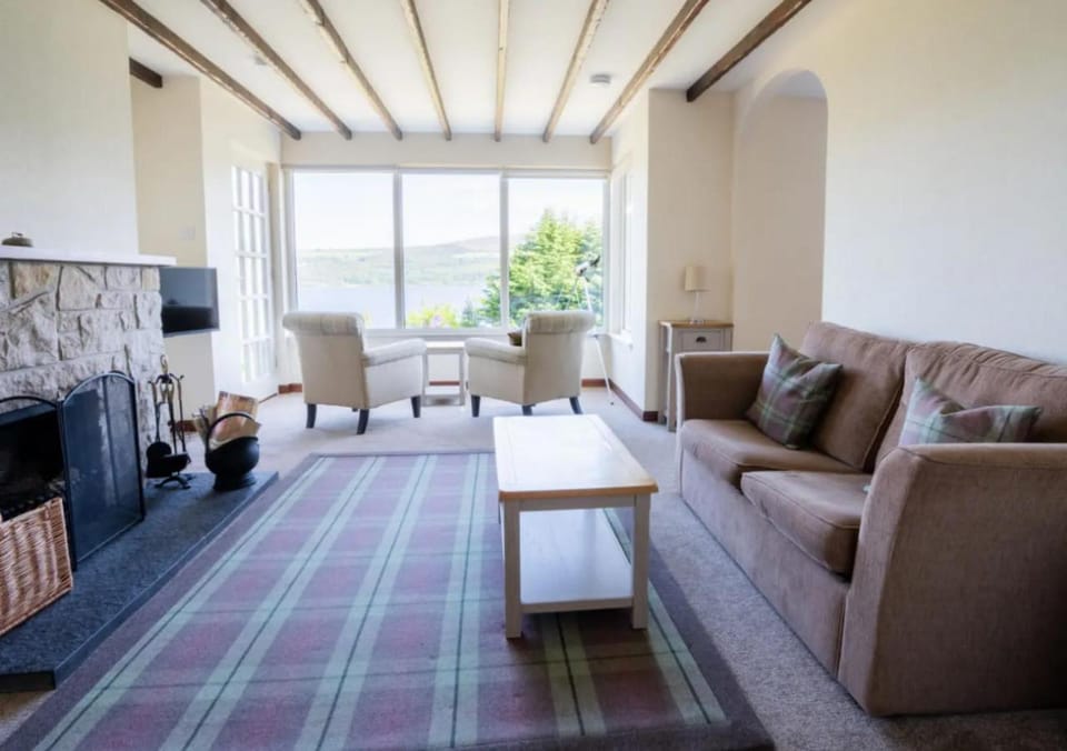 Loch Ness Cottages Hotel in Scotland