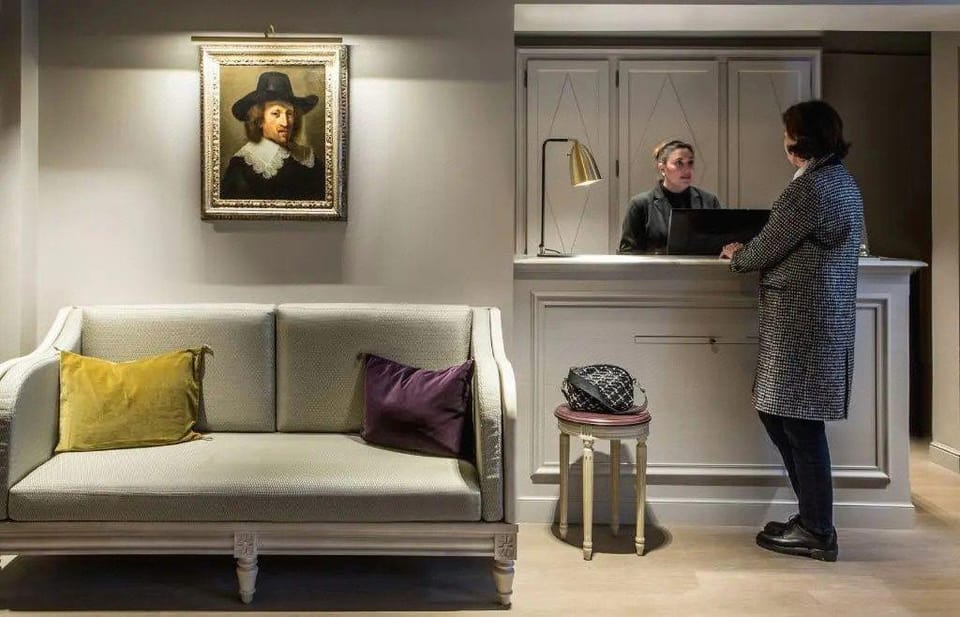 Charles V Hotel in Paris