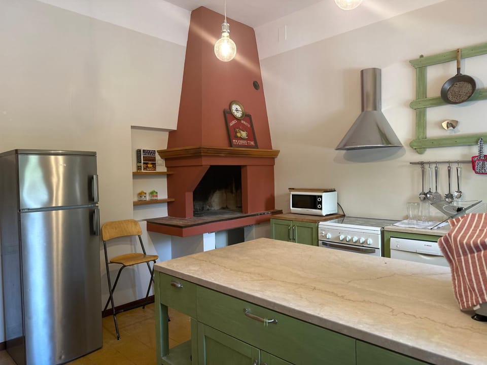 Room & Breakfast D'Annunzio Hotel in Ravenna