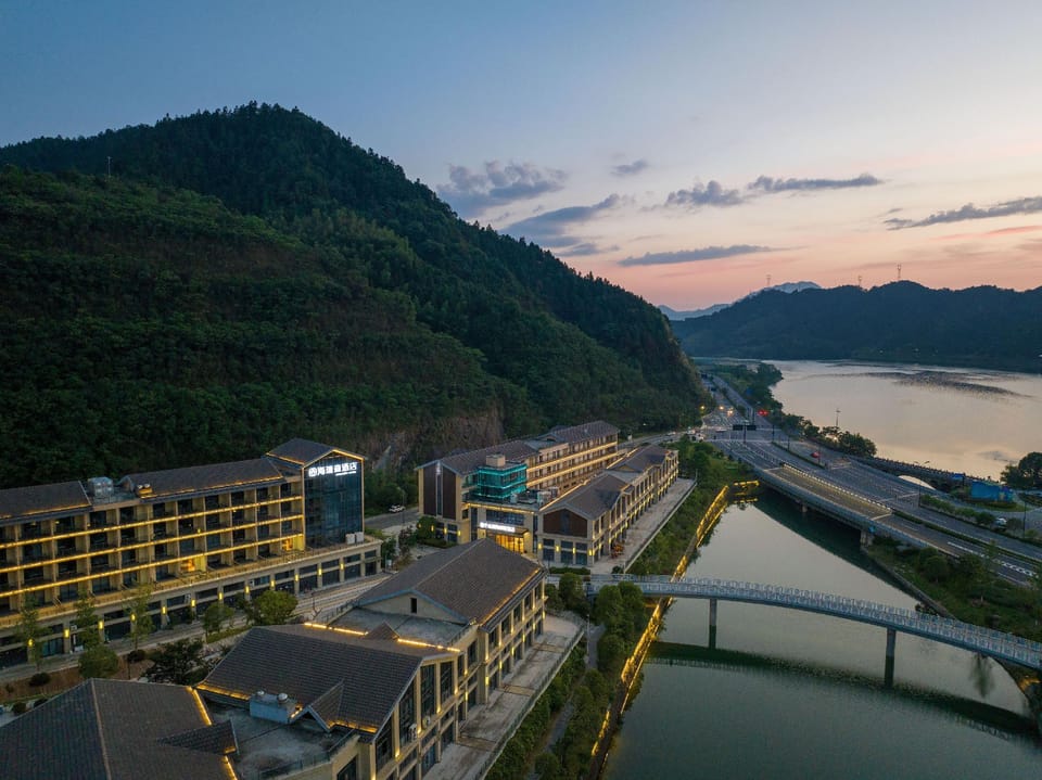 Qiandao Lake Hairuisen Hotel (High-speed Railway Station) Hotel in Hangzhou