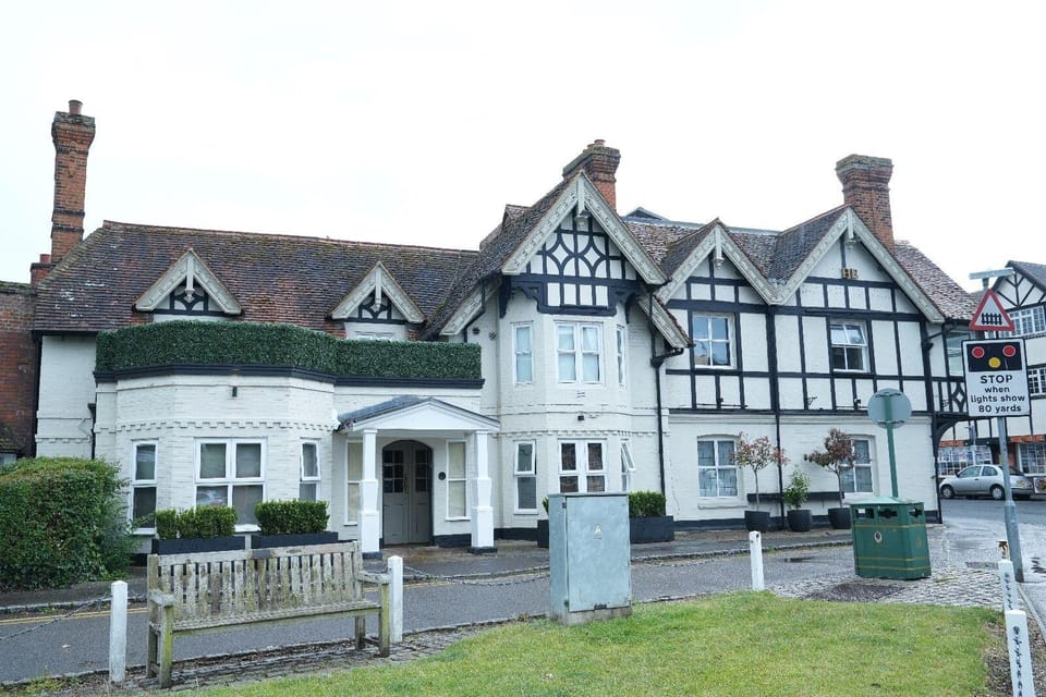 Hotel Manor - Datchet, Windsor Hotel in Slough
