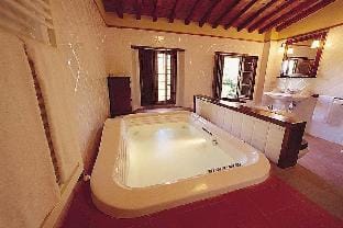 Monsignor della Casa Country Resort & Spa Hotel in Emilia-Romagna