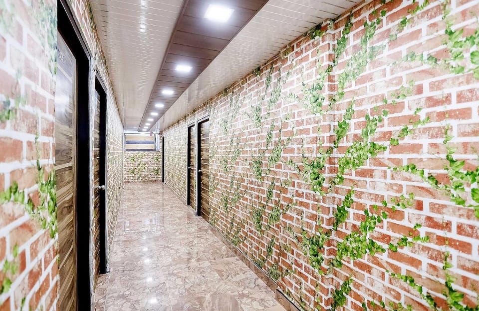 Collection O The Crystal Palace. Hotel in Delhi
