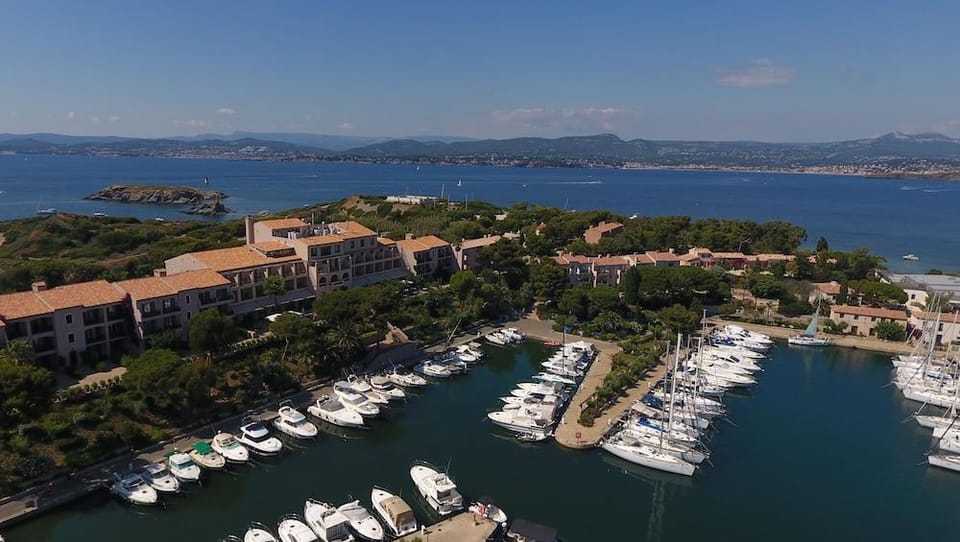 Hotel Helios & Spa Hotel in Six-Fours-les-Plages