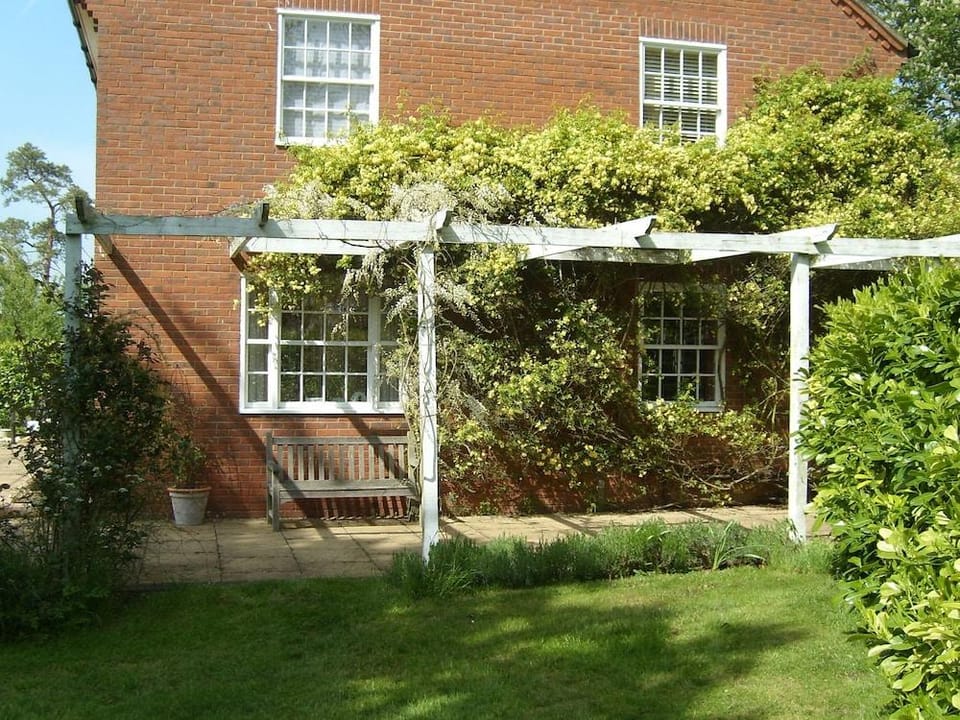 The Hall Farm B & B Hotel in Huntingdonshire District