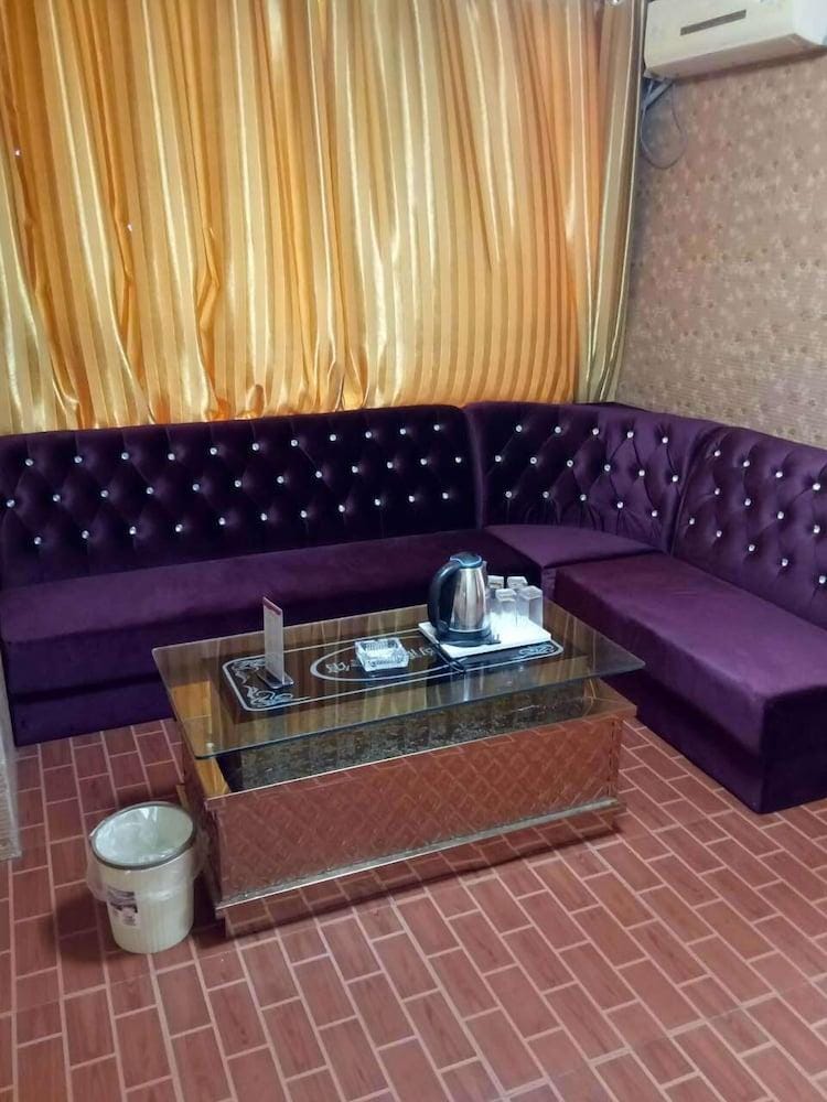 Huayun Business Hotel Hotel in China