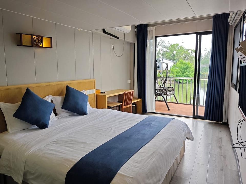 Wuzhen Fuchang Bridge Inn Hotel in Zhejiang