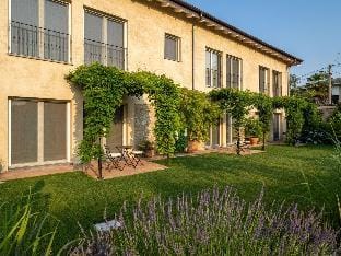 Green Lodge - Apartment 7 - 2 BR, 2 BATH Hotel in Lombardy