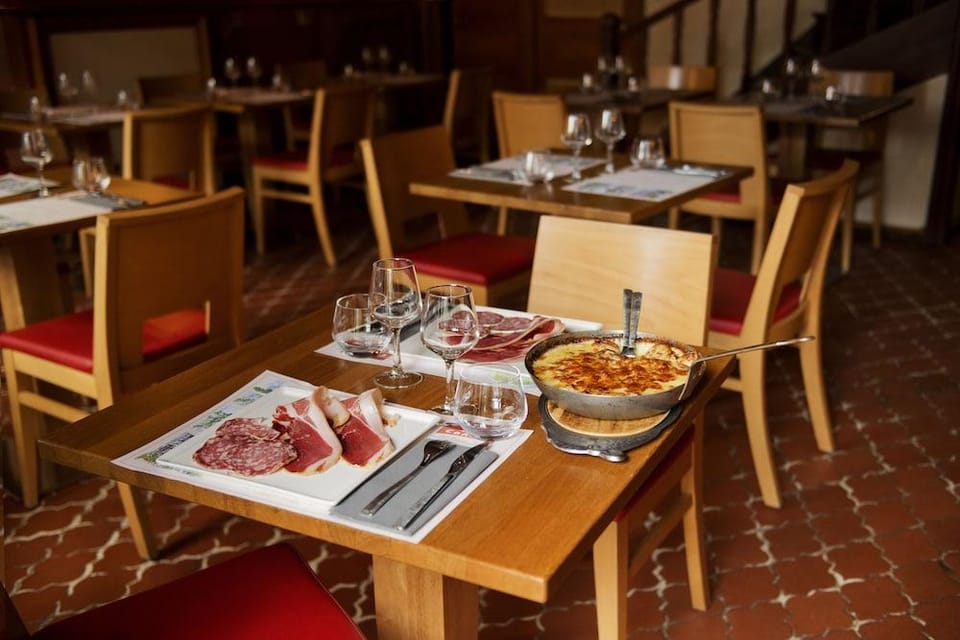 Auberge Le Cantou Hotel in Auvergne-Rhône-Alpes