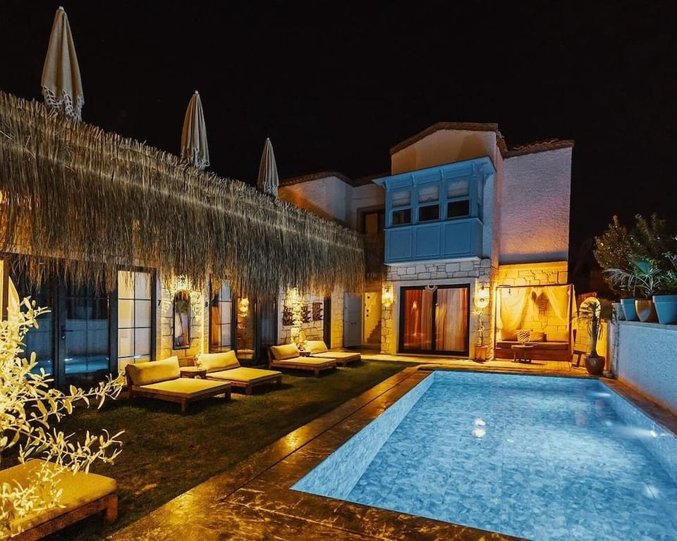 Paradise Hotel Alacatı Hotel in Alaçatı