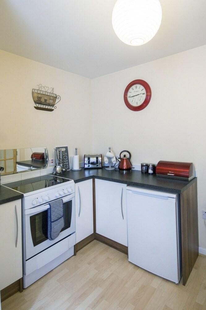 7 Varis Apartments Hotel in High Street