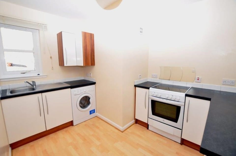 7 Varis Apartments Hotel in High Street