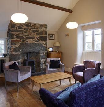 The Cross Foxes- Bar Grill and Rooms Hotel in Wales