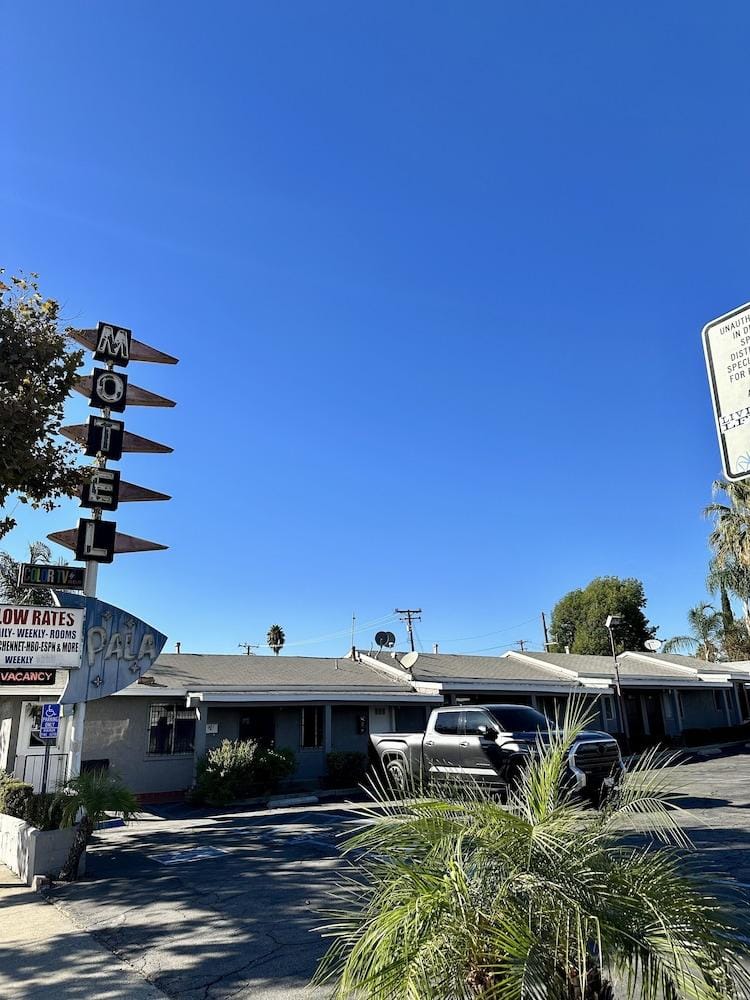 Pala Motel Hotel in Pomona