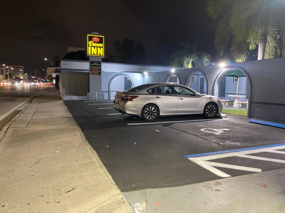 Crown Inn Motel in Fort Lauderdale