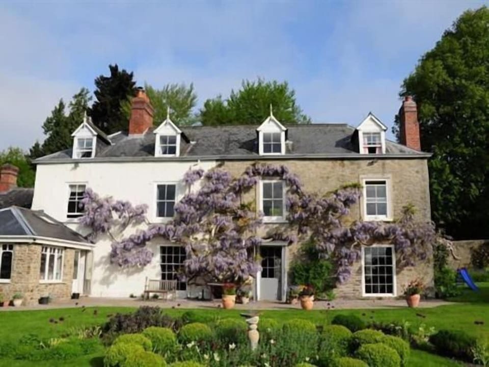 Church House Kington Hotel in Wales