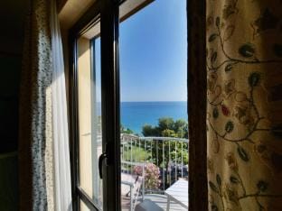 Hotel Mondial Hotel in Moneglia