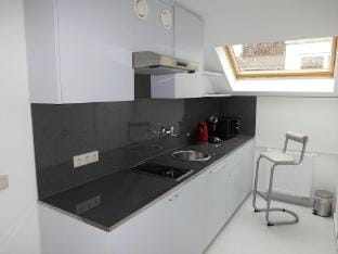 Midi Residence Hotel in Saint-Gilles
