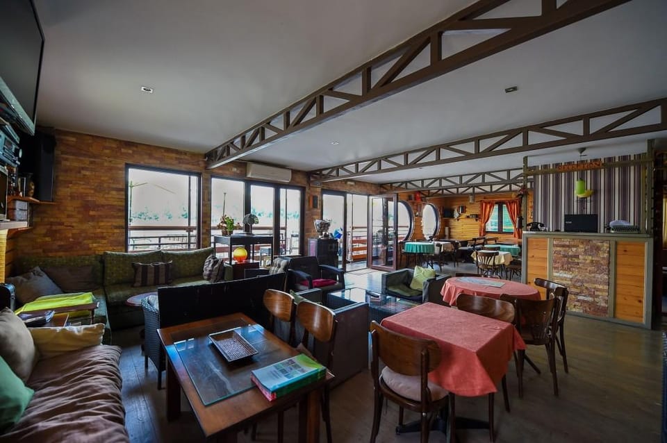 San Art Floating Hostel&Apartments Hotel in Belgrade