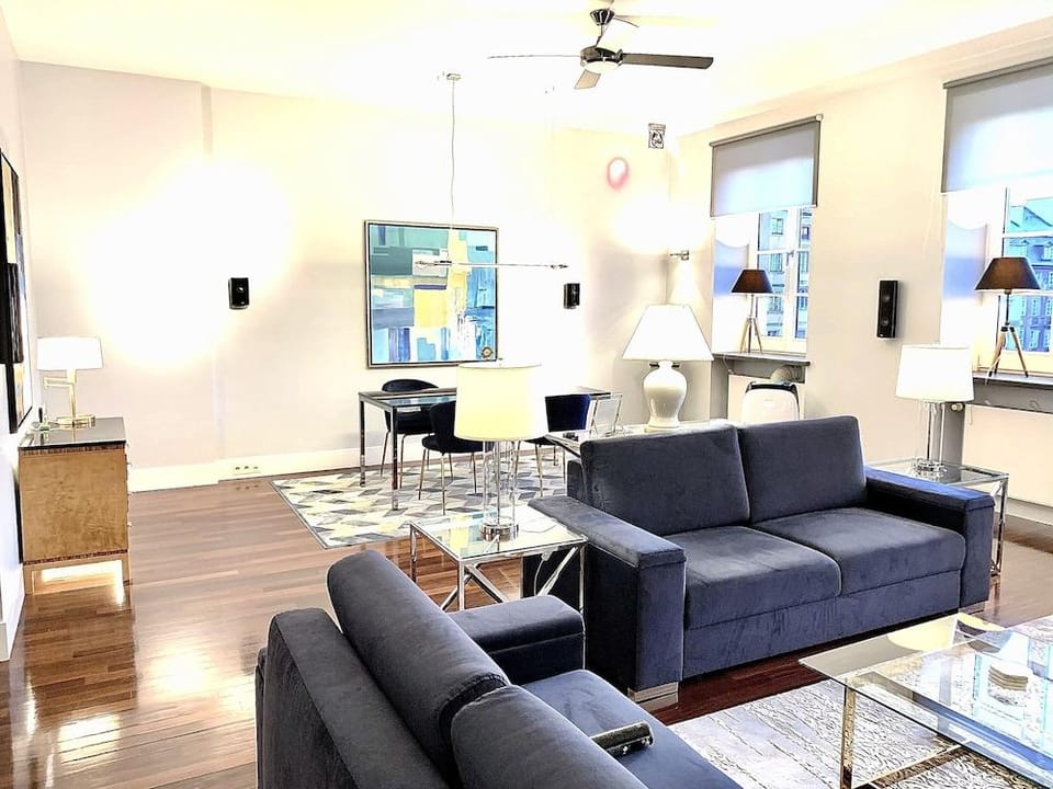 MONDRIAN Luxury Suites UNESCO Old Town Hotel in Warsaw