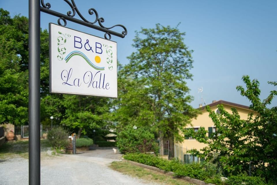 Bed & Breakfast La Valle Hotel in Marche