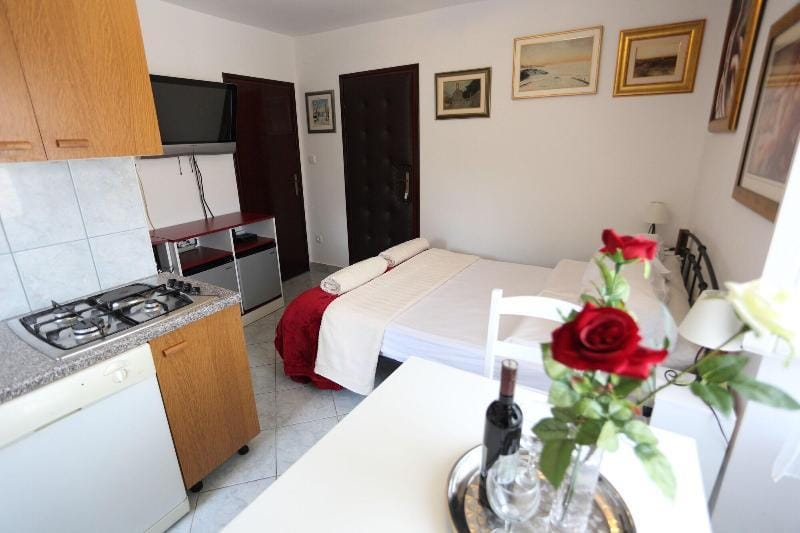 Golden Gate Rooms Hotel in Split