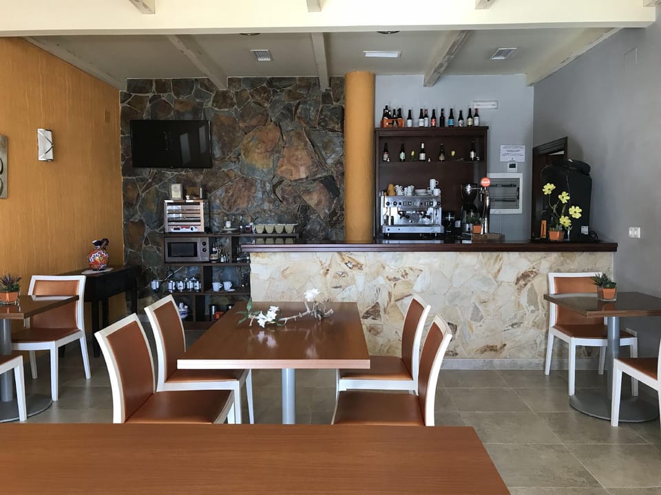 Hostal Rural Los Girasoles de iniesta Hotel in La Mancha