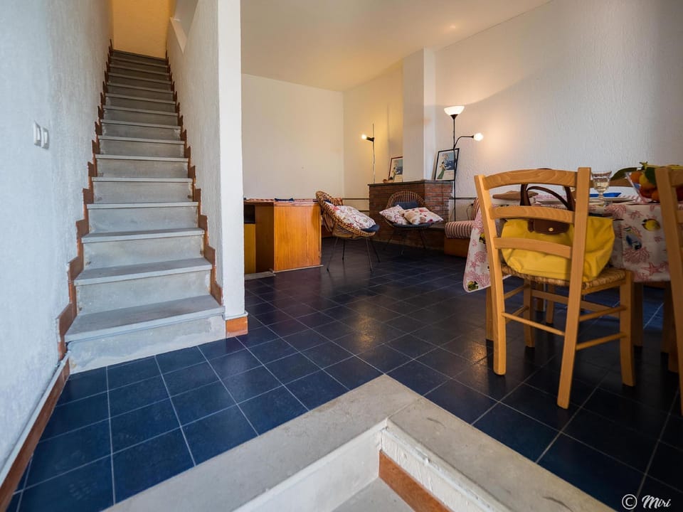 Il Baluardo Sea View Apartment on the Cliff Hotel in Manarola