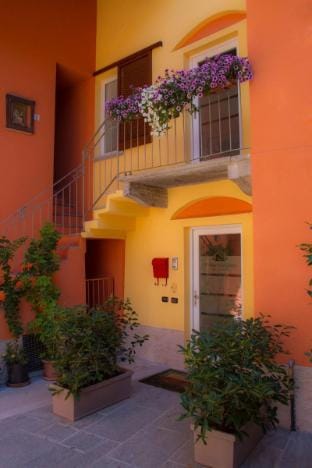 Bel Sorriso Varese - Dormire Felice Rooms & Apartments Hotel in Varese