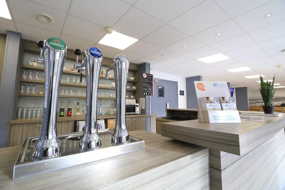 Brit Hotel Confort Le Polder Gravelines Hotel in Hauts-de-France