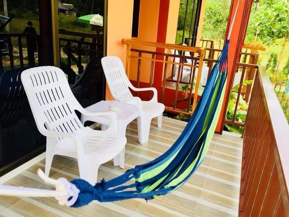 Toongyoong Longbeach Resort Hotel in Sala Dan