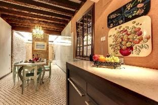 Venetian House With Terrace Hotel in San Marco
