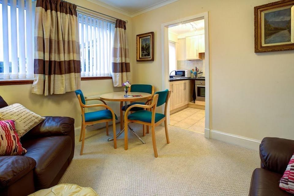 Cedars Guest House Hotel in Dunoon