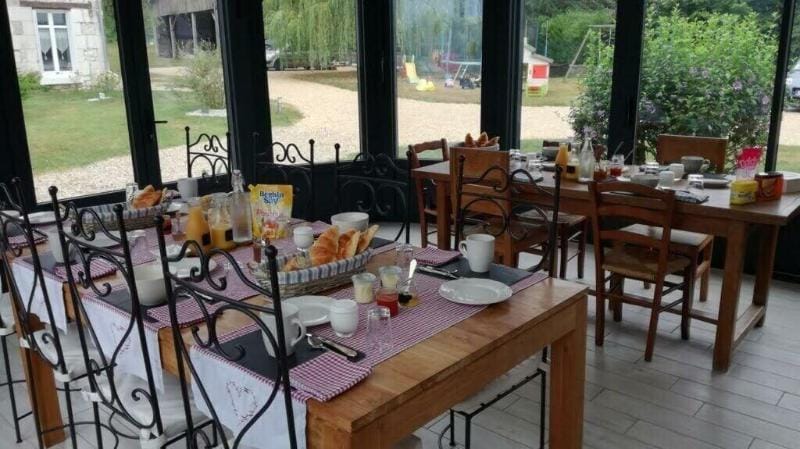Les Mariniers Hotel in Centre-Val de Loire