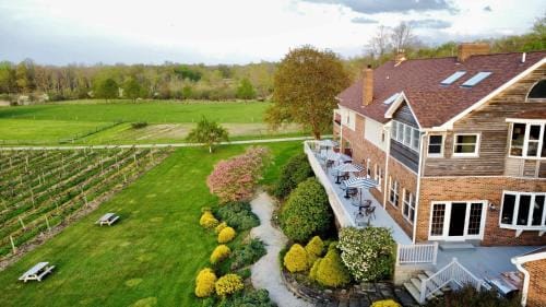 Warner-Concord Farms Bed & Breakfast Hotel in Lake Erie