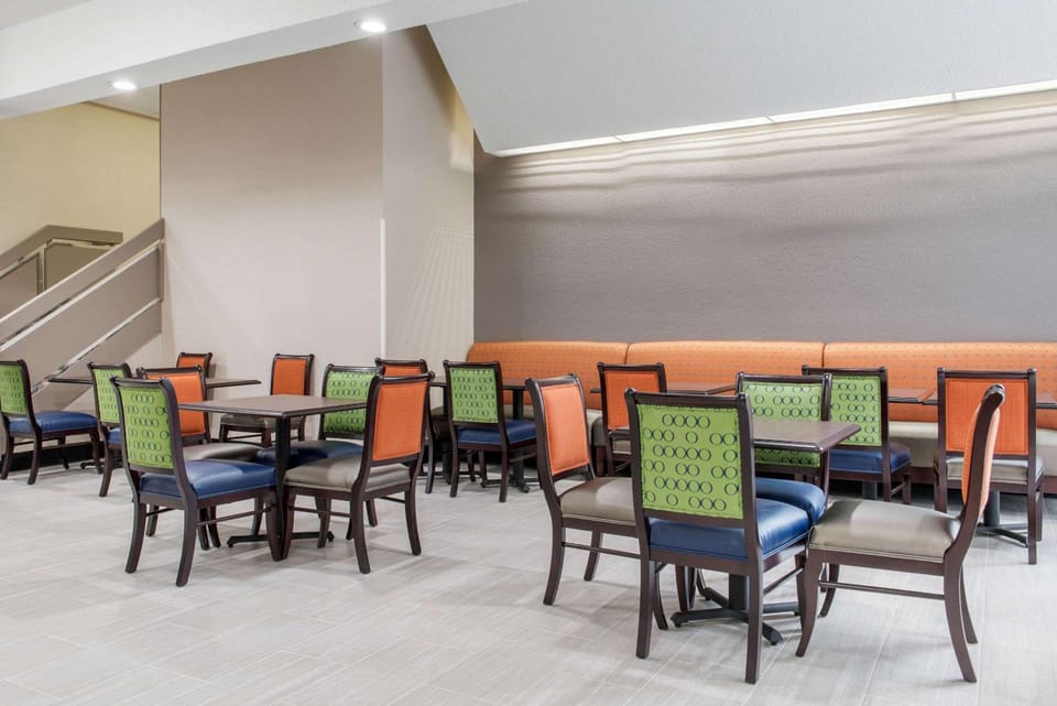 Quality Inn and Conference Center Hotel in Indiana