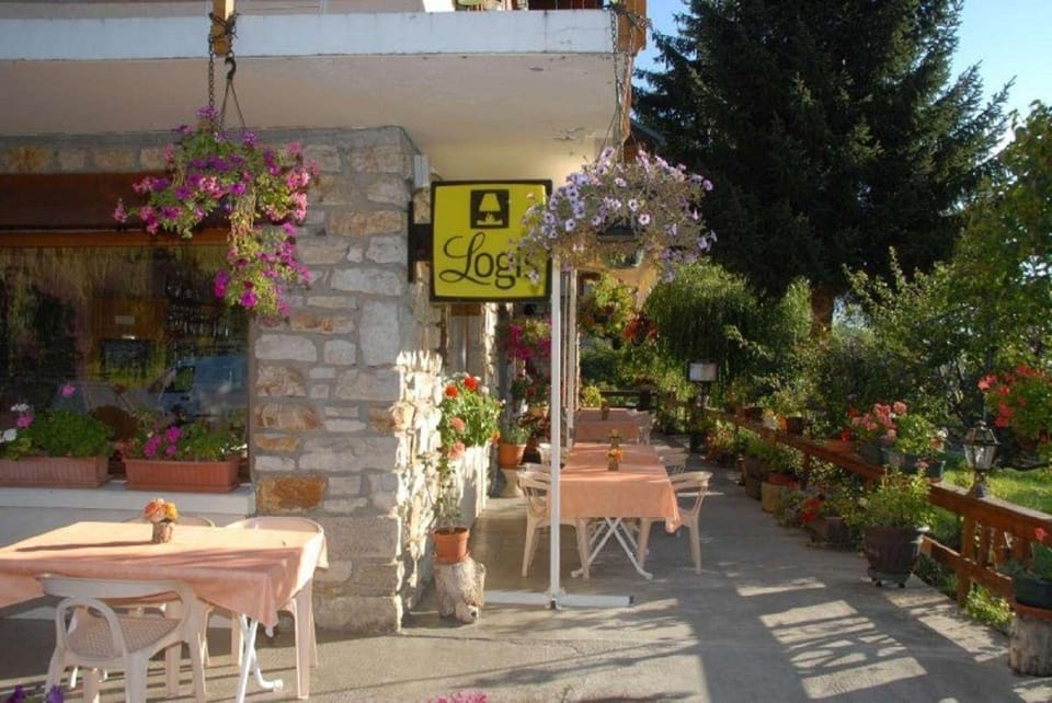 Hotel Restaurant Le Grillon Hotel in Villarembert