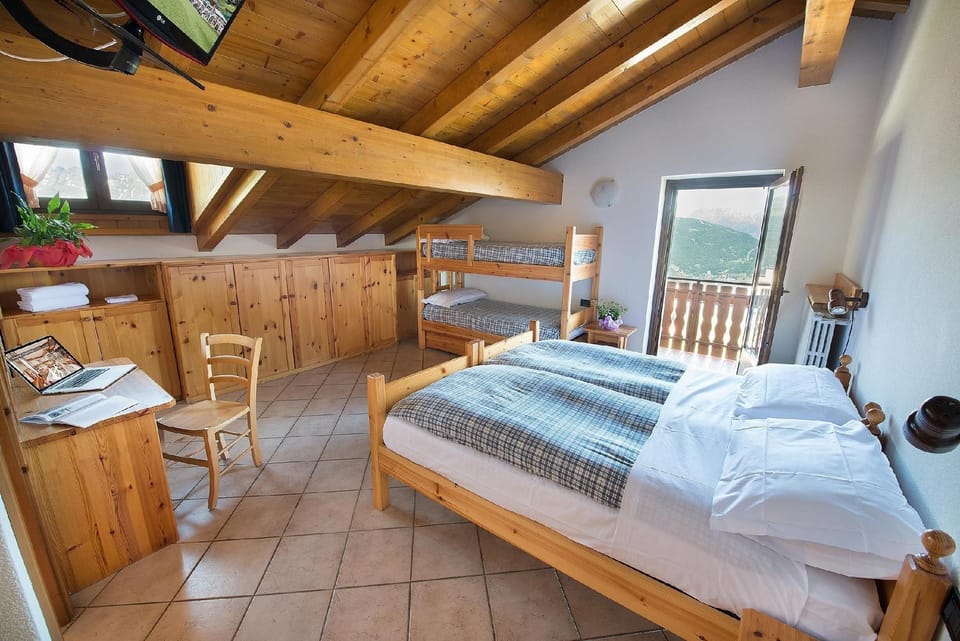 Hotel Gallo Cedrone Hotel in Canton of Grisons